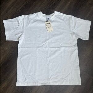 New! Gorgeous cotton men’s tee.